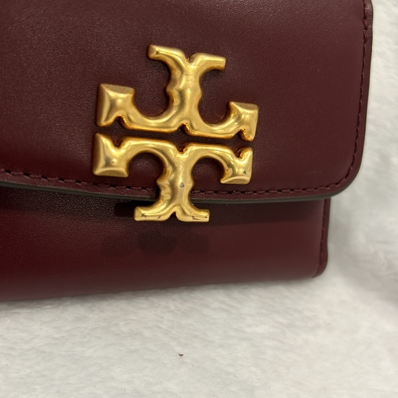 Tory Burch Compact Wallet - Picture 4 of 10